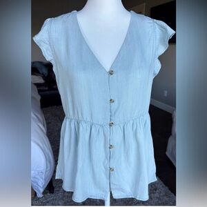 Sanctuary XS Light Blue Button Down Peplum Blouse With Ruffle Cap Sleeve